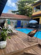 Lindo Sobrado Amarelo -próximo a praia