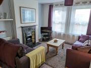 GROVE HOUSE by BOURNECOAST - A Pleasant Family Home by Kings Park with Decking and Parking - HB4179