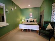 7 ROADS RESORT 50mts to lake 7 ROADS RESORT 50mts to lake