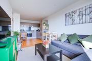 Modern 1-Bed Entire Apartment, London Zone 2