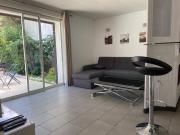 Proche bord de mer, au calme, nature avec piscine