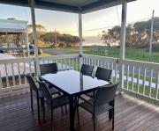 Loch Sport Holiday House - Opposite Lake Victoria