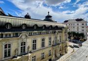 Stylish Parisian 3BR in Central Budapest, Sleeps 9 Stylish Parisian 3BR in Central Budapest, Sleeps 9
