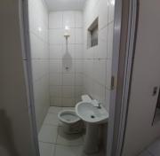 Casa grande e bem localizada