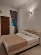 Top Kampung Teluk Kemang