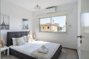 Liric - 3 Bedroom Apt W Balcony in Larnaca