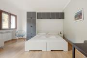 GuestHost - Bright Studio with Balcony in Milan