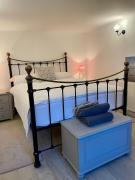 Lake Villa Holiday Cottages