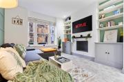 Stylish 1BR Fulham Flat with Private Patio