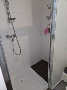 Chambre avec salle de bain chez l habitant proche Stade de France