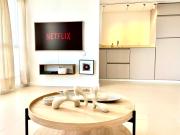 Splendid condo with a sea view