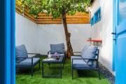 Blue Haven - 2-BR Artistic Escape in Larnaca