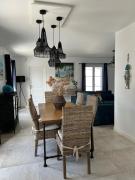 Villa Clara, 600m de la mer, piscine