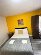 Studio Sleeps 2 with Internet Access Studio Sleeps 2 with Internet Access