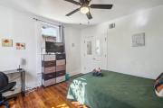 Stylish Room in shared home - Close to Convention Center and Hospitals