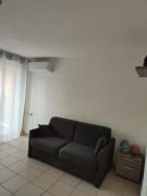 Studio avec piscine jardin