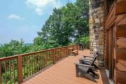 3 bedroom with mountain view and hot tub!