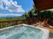 Mtn view, arcade game, hot tub, king bed!