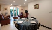 Grand appartement, 2 chambres et jardin