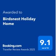 Birdsnest River view Holiday Home