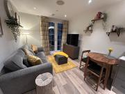 Luxury 1 Bedroom Apartment - Rock Mill 20