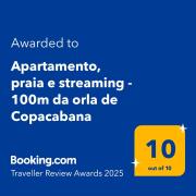 Apartamento, praia e streaming - 100m da orla de Copacabana
