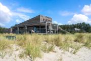 Villa 48 – Soft Sands | By the beach with views over the water