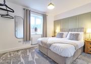 Luxury 4-BDR House in Colchester - Guests up to 8 - Hi-Speed Wi-Fi - Parking - Garden - Business - Contractors - Families - Long Term Stays