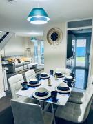 Spacious 3BR Home in Colchester, with Private Parking