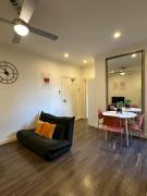 Peaceful unit facing Sydney Opera House