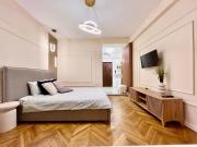 Nomad InstaStudio Near Bucharest Old Town