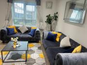 3 Bedrooms homely House sleeps seven comfortably with three double beds and one single bed Free parking on private drive for upto 3 cars vans For business travellers contractors and holiday goers Nearmajor transport links