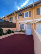 Cute 2 room House with pool access