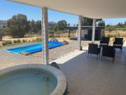 Hermosa casa en lago rapel