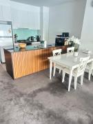 Urban Oasis 3 BRs apartment & parking