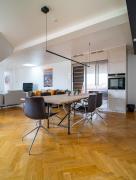 Central Penthouse with Panoramic Private Terrace