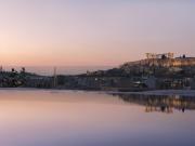 Monastik Living in Athina