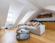 Stunning views, top floor flat