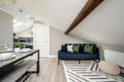 Attico, 2BR City Centre Apartment, Sleeps 6!