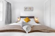 Modern Luxury Apartment next to Aldgate East Station and Tower of London Modern Luxury Apartment next to Aldgate East Station and Tower of London