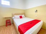 RedDoorz near Exit Tol Paiton