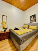 Comfy 3BR Apt In Prime Location