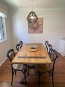 3BR Comfy Home, Gym & Garden in The Gap