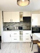 Auracasa Monarch suite