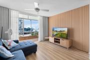 The Suntide - Beachfront 2Bedroom Unit at Central Surfers with Parking and Netflix