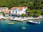 Apartment Cecilija - Seafront with sunbeds! Unique