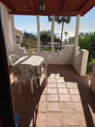 CASAS-E-Y -F-pequeño conjunto casas adosado