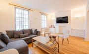 Stylish 3-Bed Apartment in Prime Fulham Location