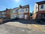 Luxurious House in Luton with free parking