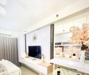Stylish Condo at Shore 2 Residences near MOA & Airport